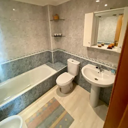 Piso Centro O Grove. Prox. Paseo Maritimo Y Toja * O Grove
